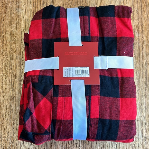 2 pc Buffalo Plaid Flannel Pajamas from Target - Medium - New. 🛍️ - Picture 4 of 4
